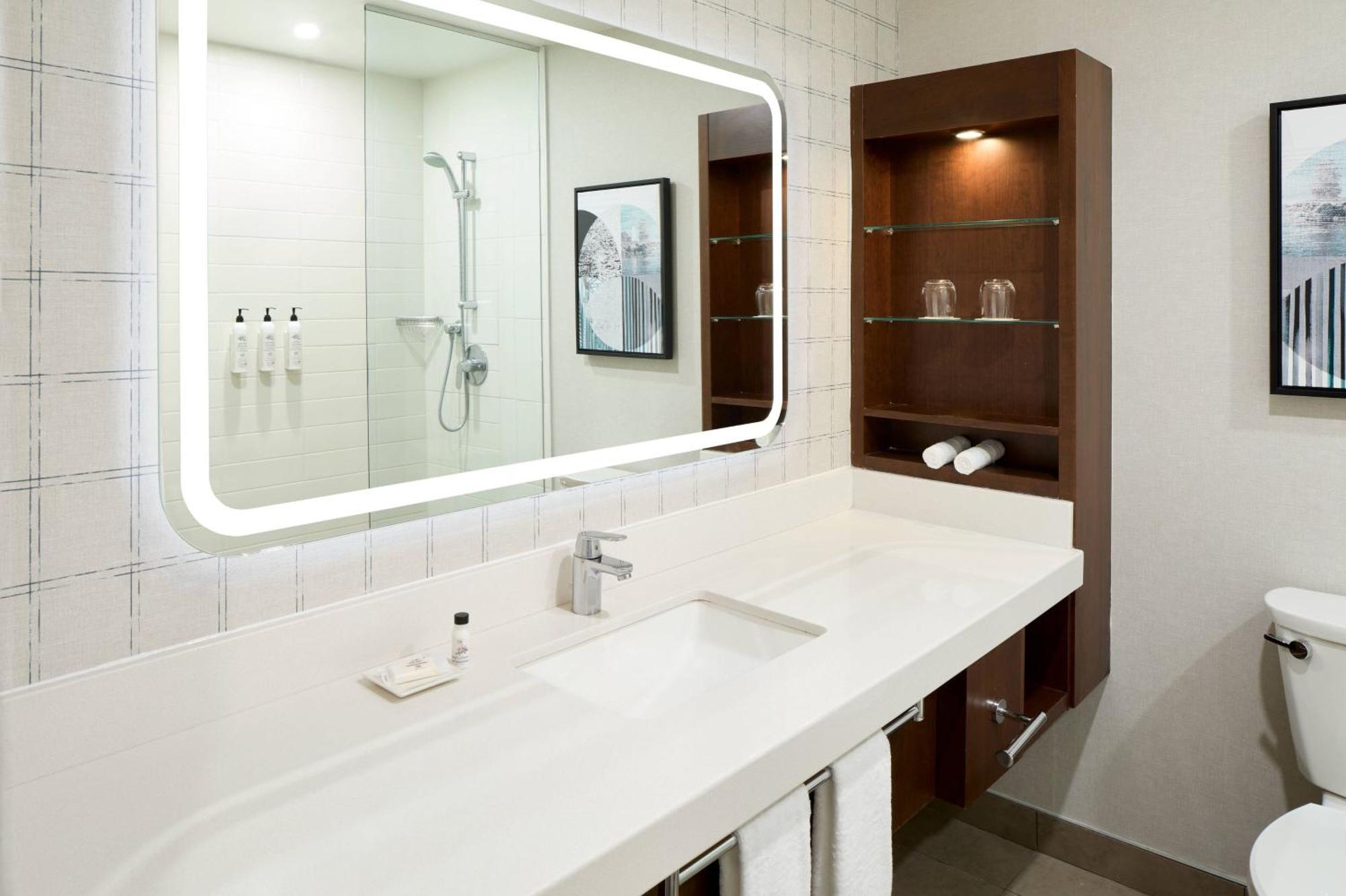 Delta Hotels By Marriott Frédéricton Extérieur photo