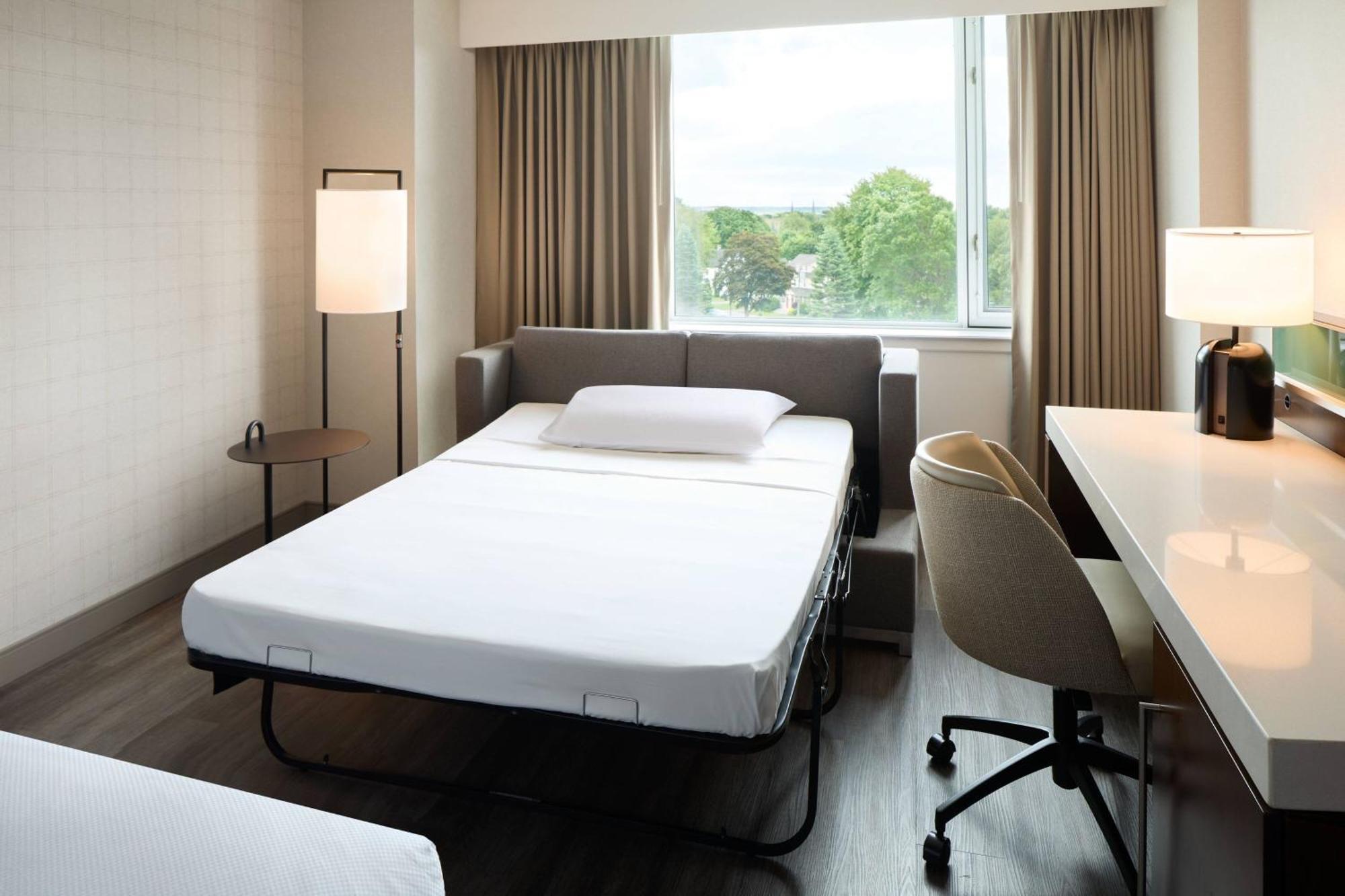 Delta Hotels By Marriott Frédéricton Extérieur photo