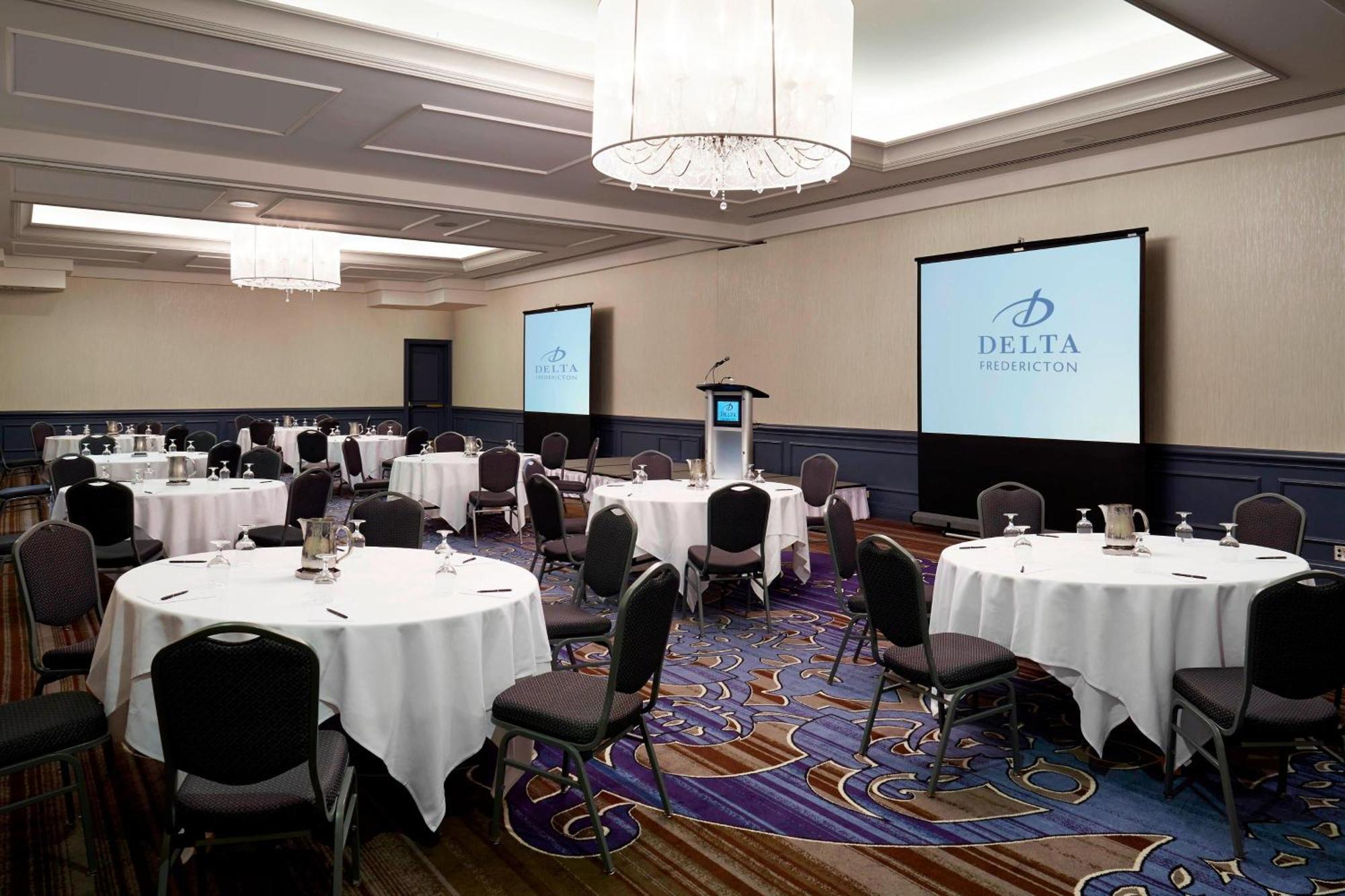 Delta Hotels By Marriott Frédéricton Extérieur photo